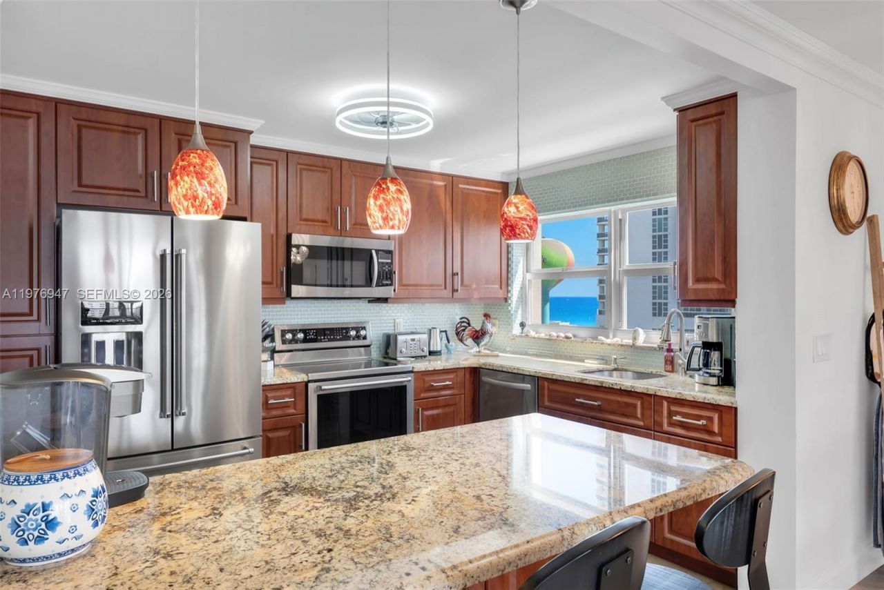 1825 S Ocean Dr, Unit 1014, Hallandale Beach, FL 33009 Photo