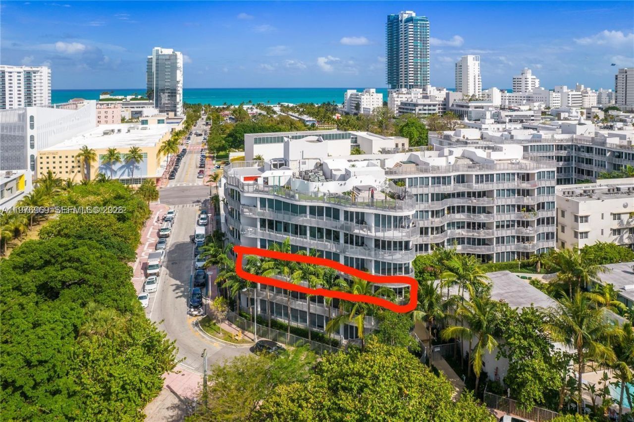 2155 Washington Ct, Unit 309, Miami Beach, FL 33139 Photo