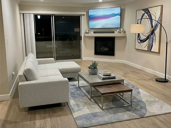 5515 Canoga, Unit 127, Woodland Hills, CA 91367