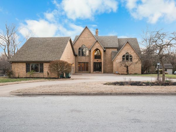 1320 W Northwood Street, Bolivar, MO 65613