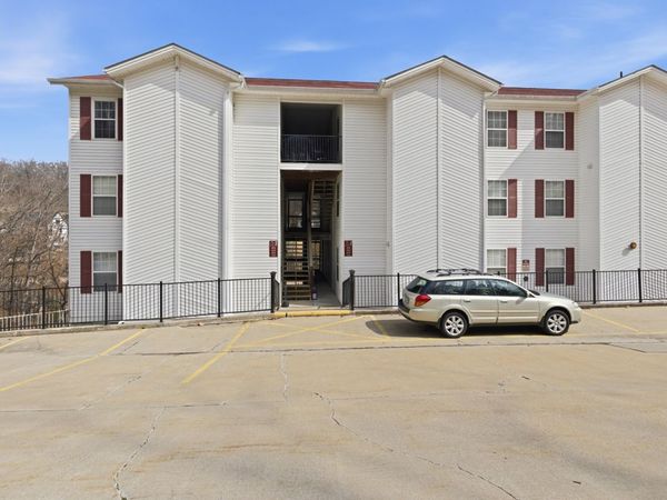 40 Lighthouse Road, Unit 1-102, Lake Ozark, MO 65049