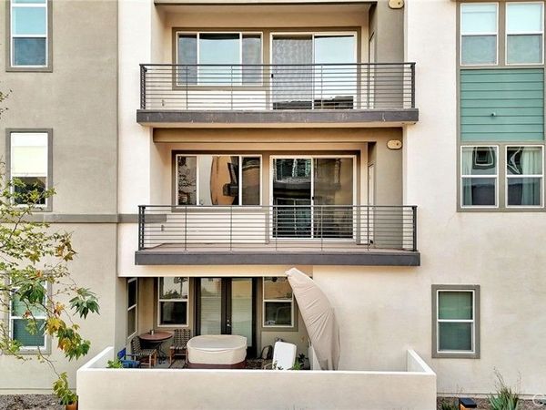 26958 Sandbar Willow Pl, Unit 205, Valencia, CA 91355