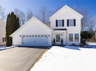 1059 Fawn Wood Drive , Webster, NY 14580