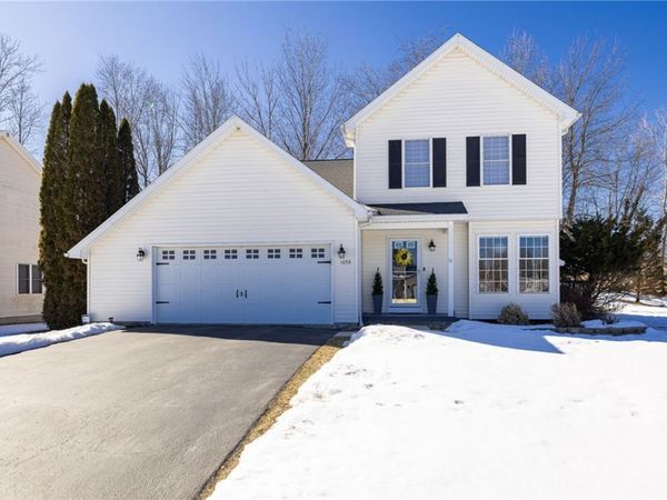 1059 Fawn Wood Drive , Webster, NY 14580