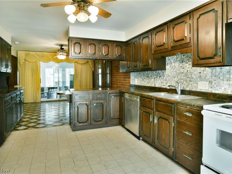 9 Hillside Drive, Girard, OH 44420 Photo 18