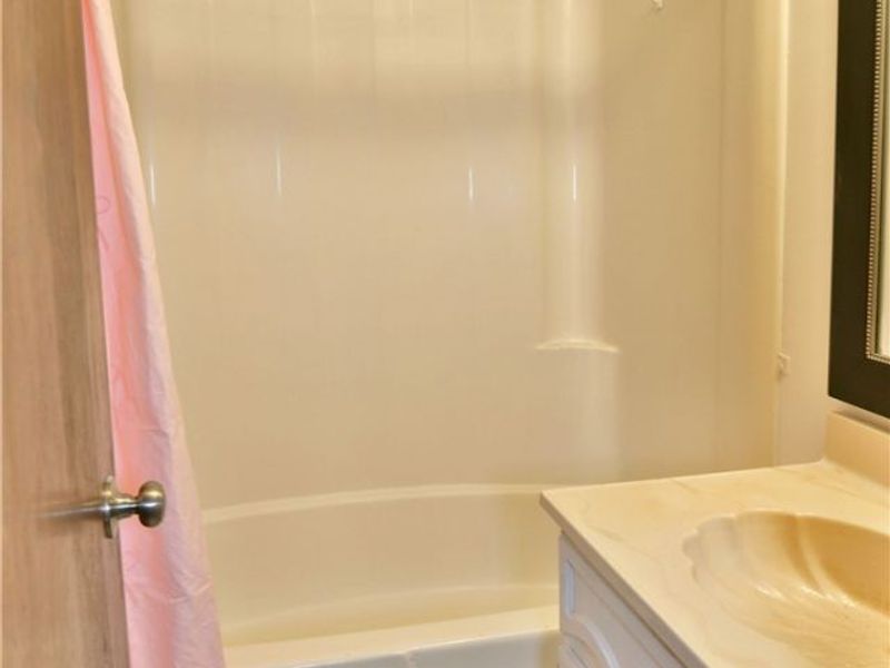 9 Hillside Drive, Girard, OH 44420 Photo 34