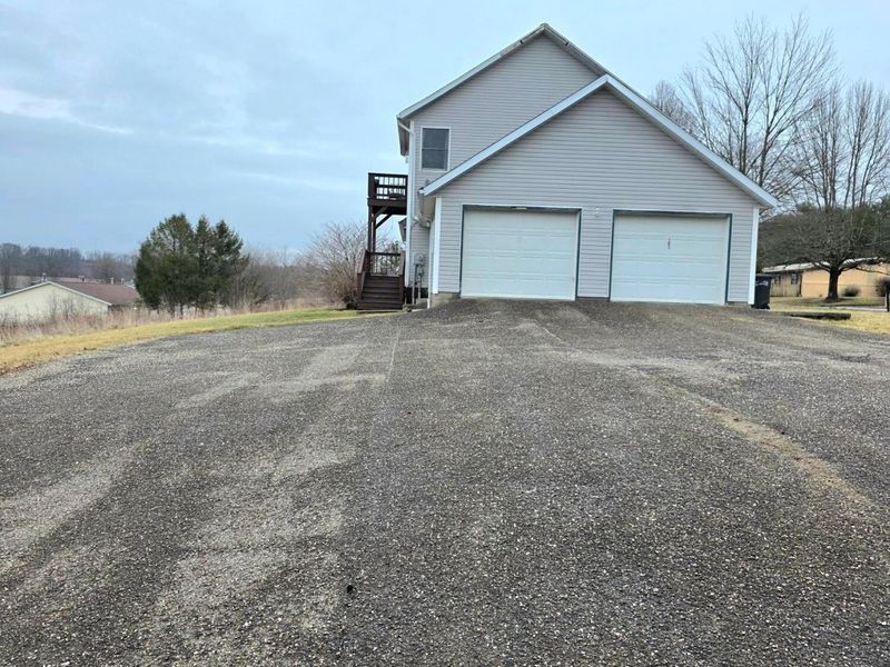 141 Meadowpark Drive, Cambridge, OH 43725 Photo 4