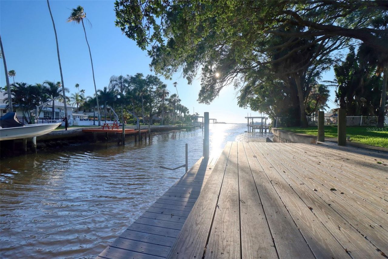 5 Shore Drive, Dunedin, FL 34698 Photo