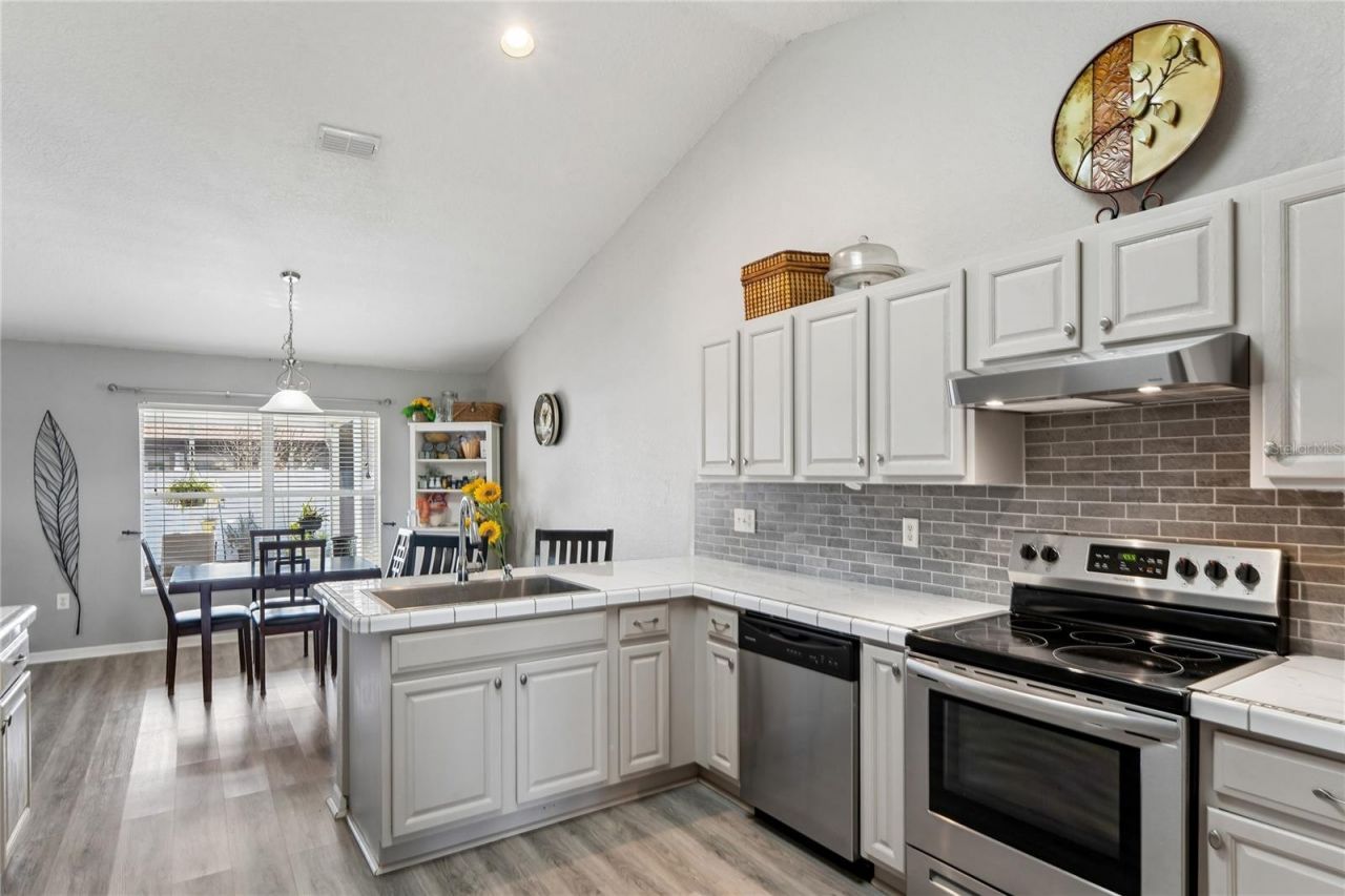 10318 Gifford Drive , Spring Hill, FL 34608 Photo