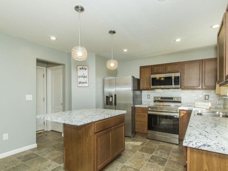 7541 Twisted Bark Drive , Canal Winchester, OH 43110 Photo 7