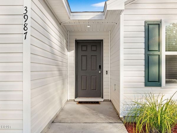 3987 Oxford Avenue , Chipley, FL 32428