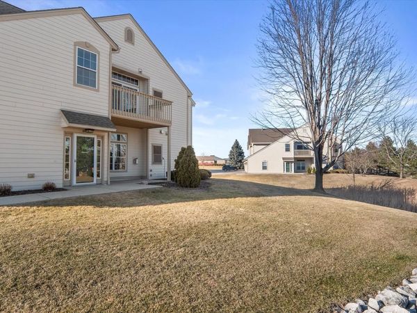 8526 S Bedford WAY, Oak Creek, WI 53154