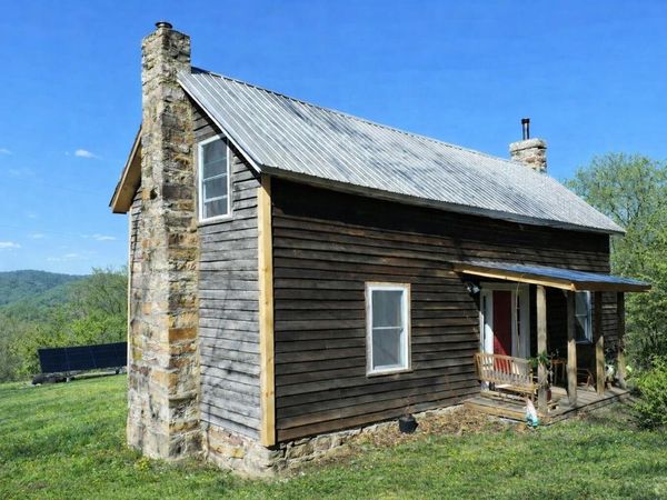 7341 Back Valley Rd, Lindside, WV 24951