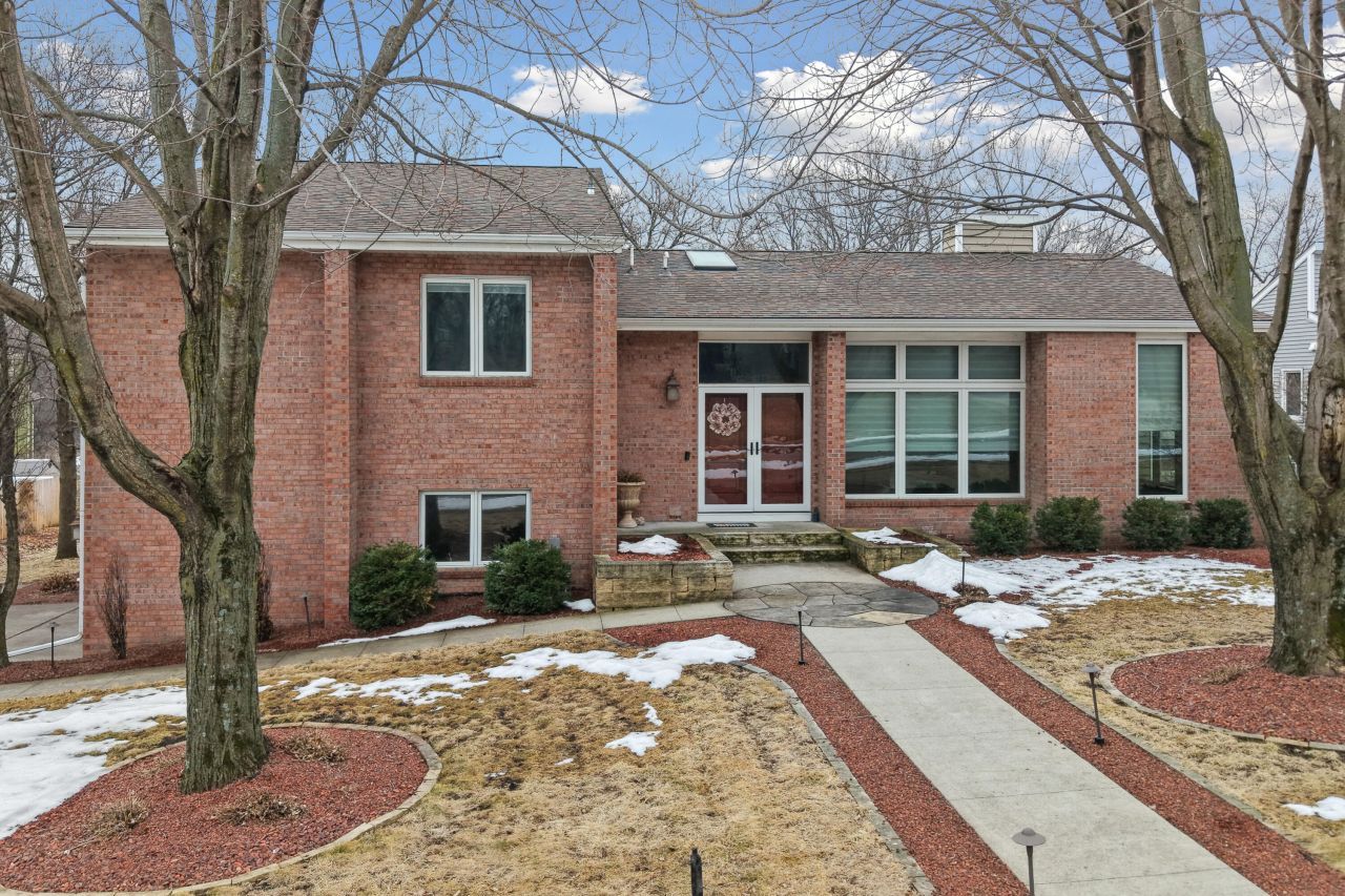 1620 Amherst Drive, Ames, IA 50014 Main Photo