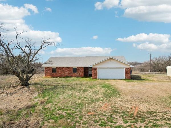 2814 County Street 2870, Chickasha, OK 73018