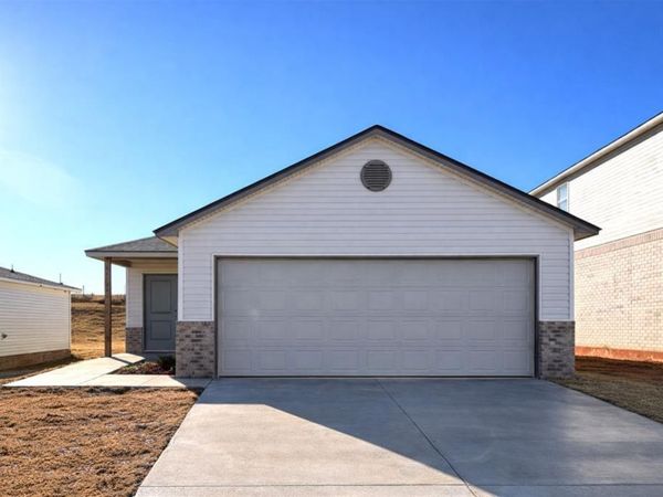 1215 Colt Drive, Guthrie, OK 73044
