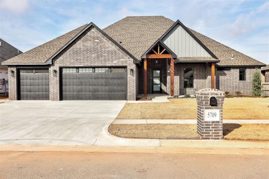 5709 Tiger Stone Drive, Mustang, OK 73064 Main Photo