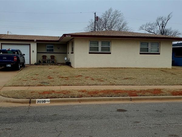 303 Seminole Trail, Unit B, Foss, OK 73647