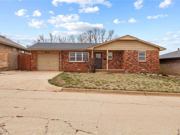 933 W Daniel Street, Weatherford, OK 73096
