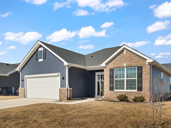 6042 E 116th Avenue, Crown Point, IN 46307