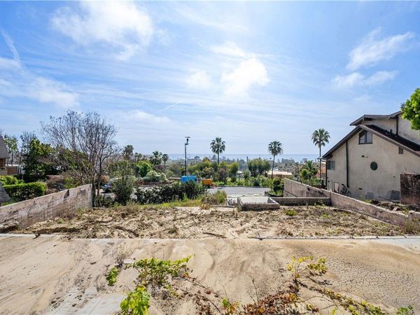 16625 Marquez Terrace, Pacific Palisades, CA 90272