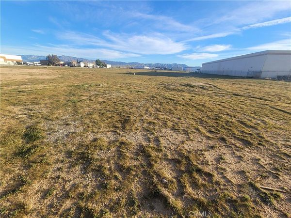 1 Malaki, Apple Valley, CA 92308