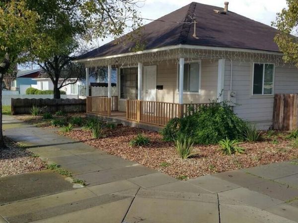 1686 Linden Street, Livermore, CA 94551