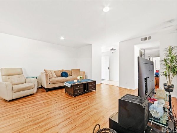 3939 N Virginia, Unit 312, Long Beach, CA 90807