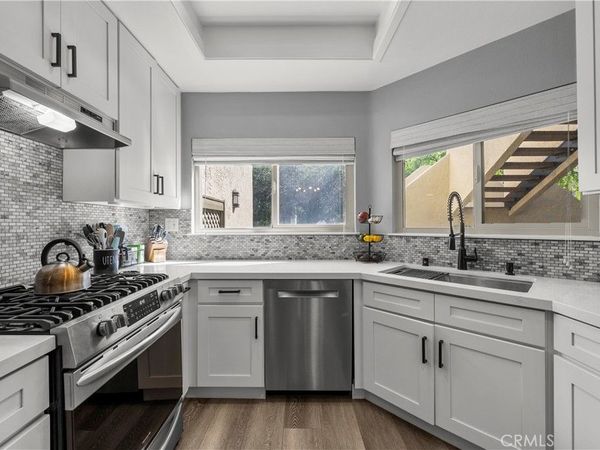 3264 Darby, Simi Valley, CA 93063