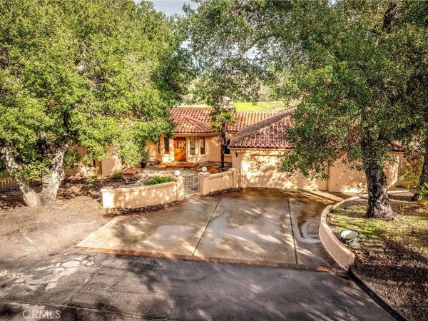 8865 Pino Solo Avenue, Atascadero, CA 93422