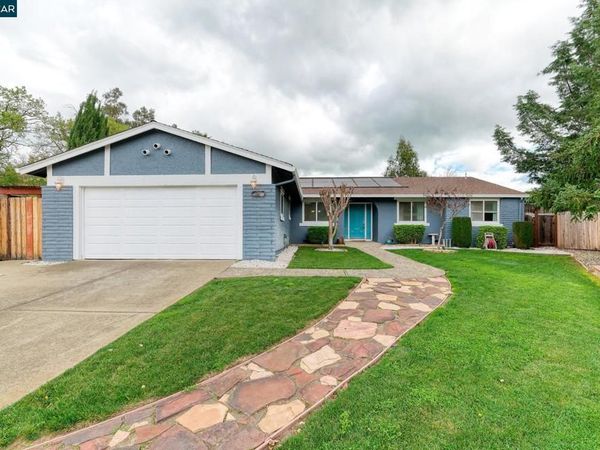 23 23 Capistrano Ct, Clayton, CA 94517