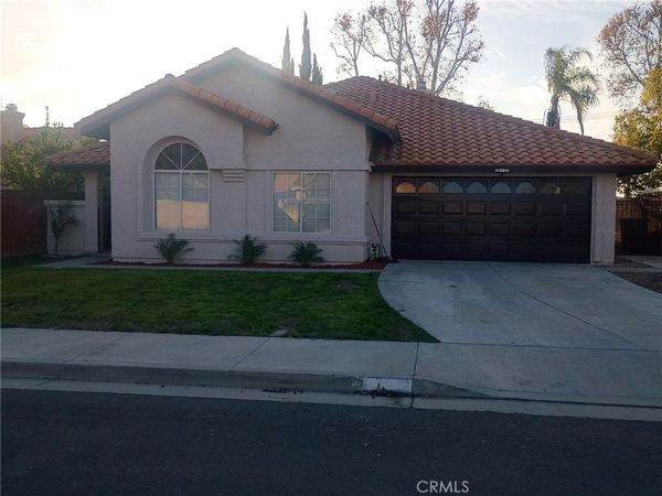 1235 Marble Court, Hemet, CA 92543