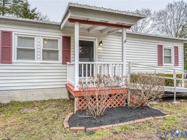 17106 S Swift Bluff Court , South Chesterfield, VA 23834