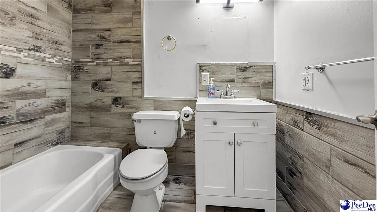 67 Harmon St Photo 25