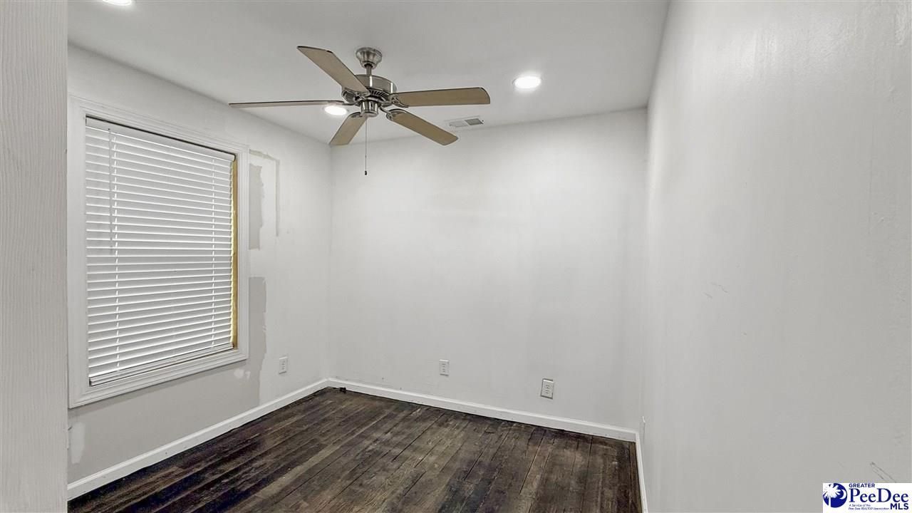 67 Harmon St Photo 26