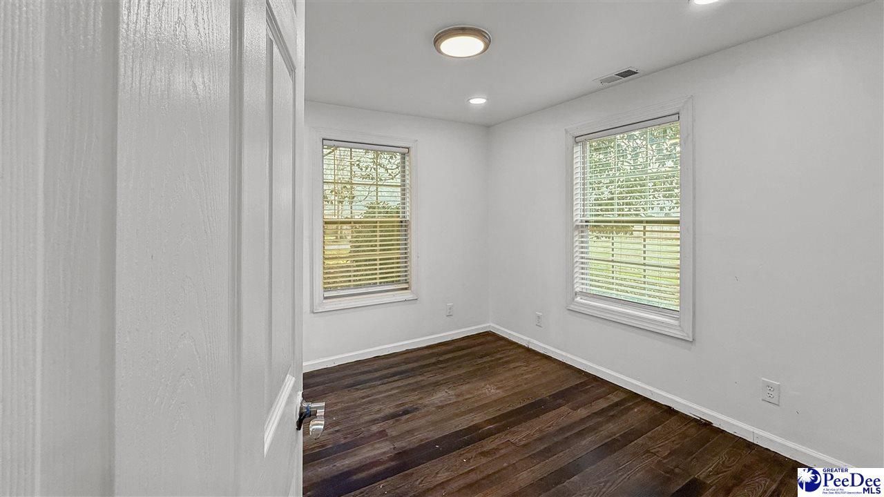 67 Harmon St Photo 27