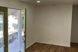 67 Harmon St photo 4