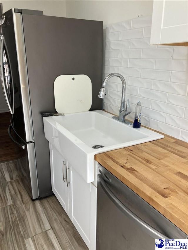 67 Harmon St Photo 7