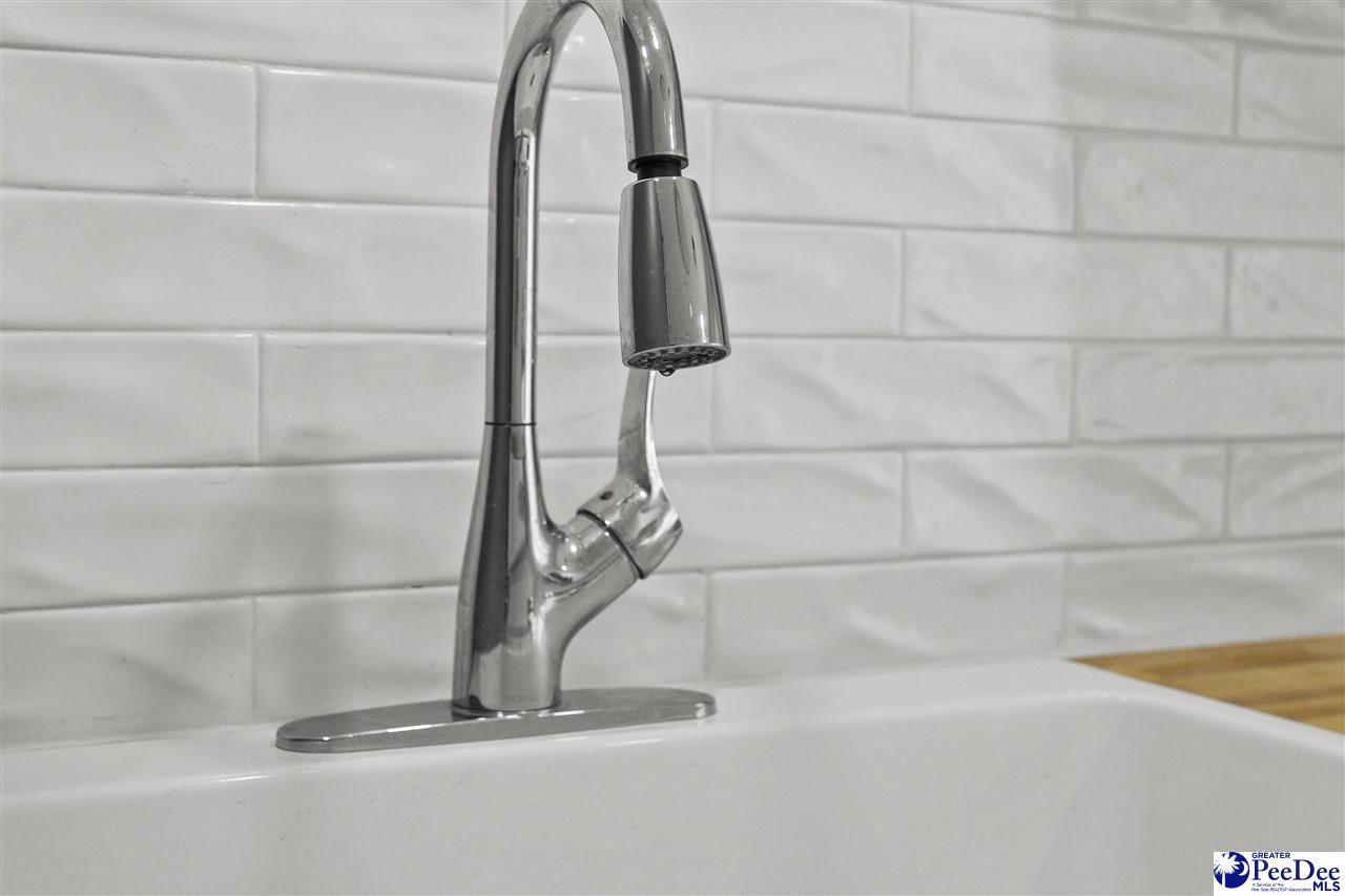 67 Harmon St Photo 8