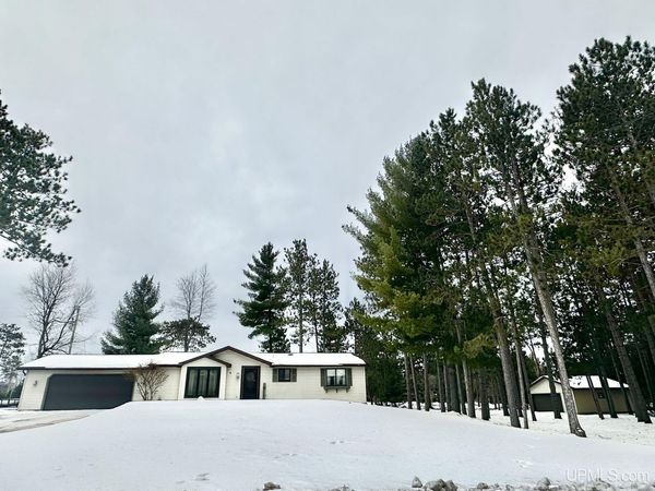 857 Colleen Circle Drive, Breitung Twp, MI 49876