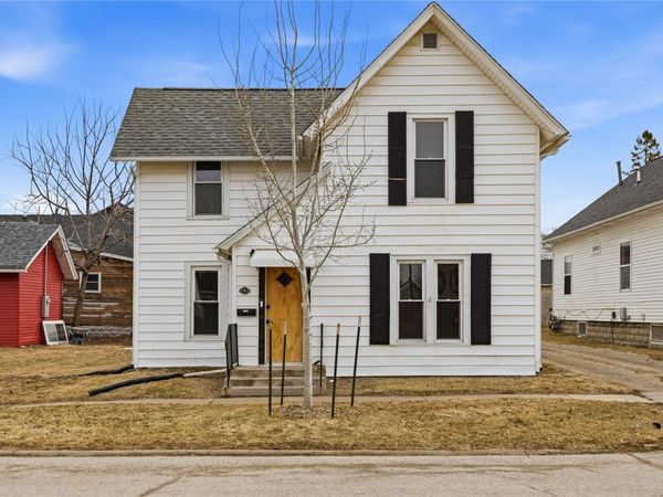 580 9th Street, Marion, IA 52302