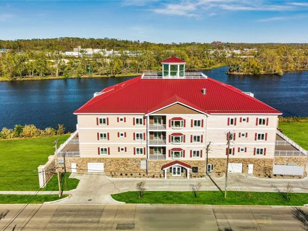 1871 Ellis Boulevard NW, Unit 202, Cedar Rapids, IA 52405