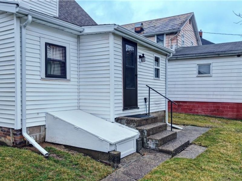 222 Mccarty Avenue , Dennison, OH 44621 Photo 5