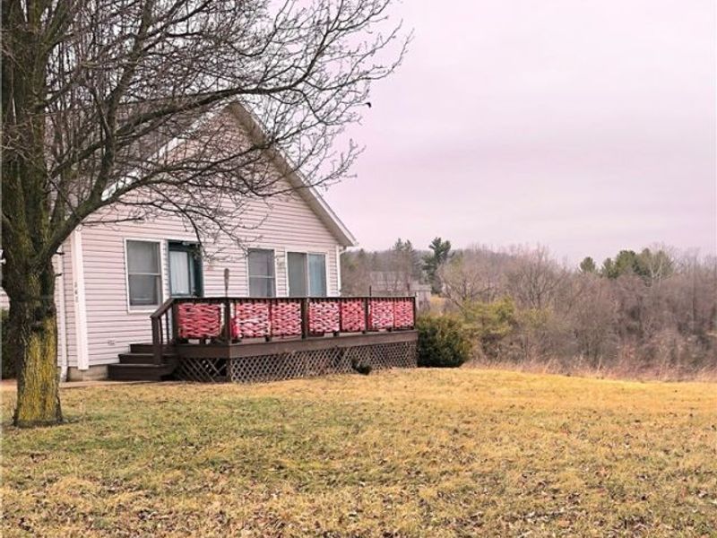 141 Meadowpark Drive , Cambridge, OH 43725 Photo 2