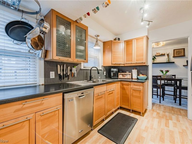 17413 Glenshire Avenue , Cleveland, OH 44135 Photo 10