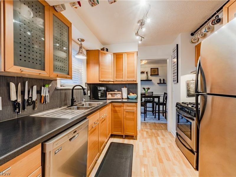 17413 Glenshire Avenue , Cleveland, OH 44135 Photo 9