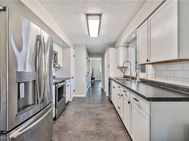 605 Briar Avenue NE, North Canton, OH 44720 Photo 11