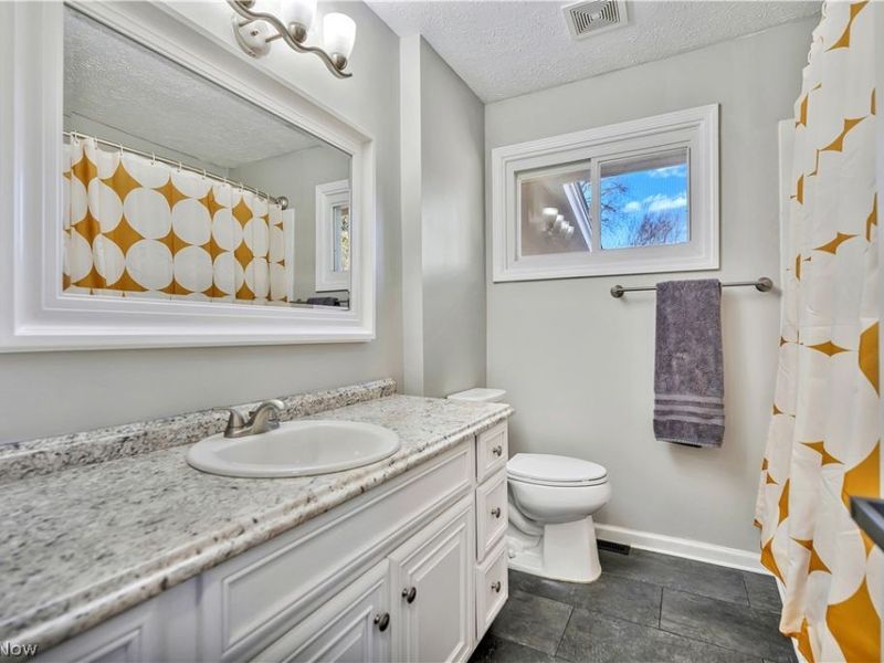 605 Briar Avenue NE, North Canton, OH 44720 Photo 21