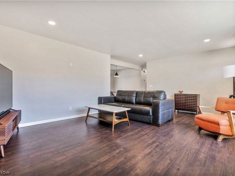 605 Briar Avenue NE, North Canton, OH 44720 Photo 5