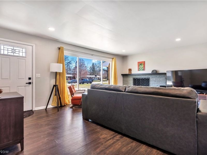 605 Briar Avenue NE, North Canton, OH 44720 Photo 6